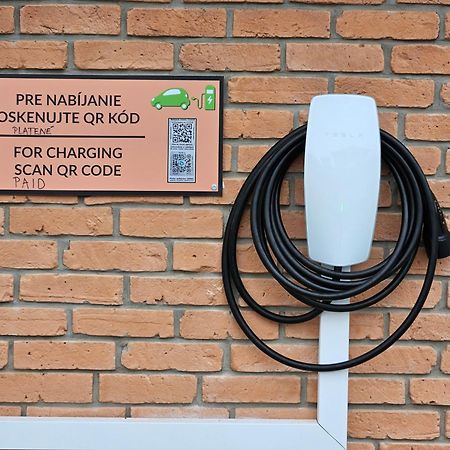 Penzion Pod Zamkom-Boleraz Ngoại thất bức ảnh